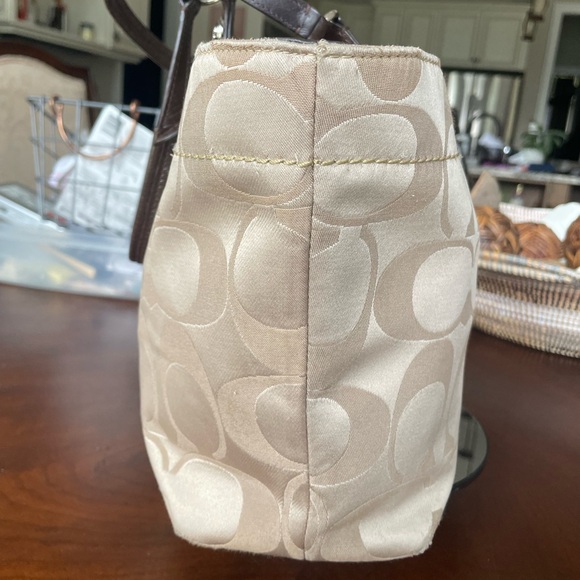 Coach Carly signature canvas shoulder/Tote GUC - Picture 3 of 15